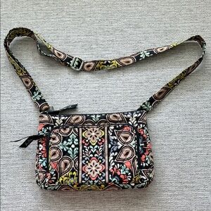 Vera Bradley Floral Patterned Crossbody Bag Pattern??